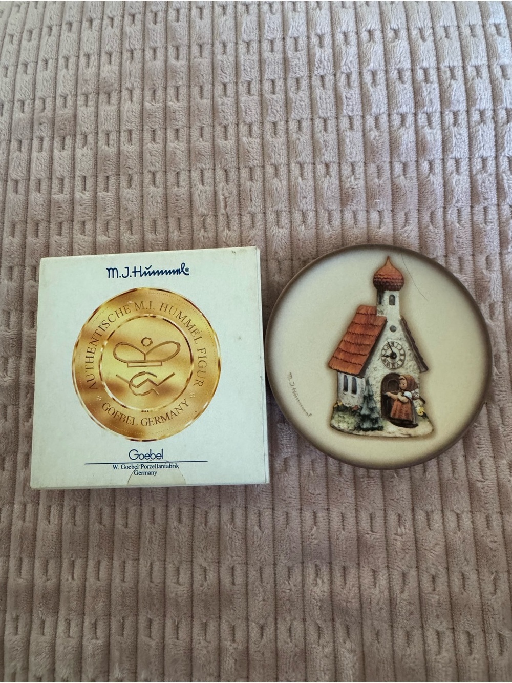 M.J Hummel Mini Plate! - Picture 1 of 2